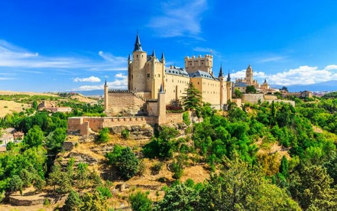 Top 10 Historic Castles in Spain You Must Visit at Least Once