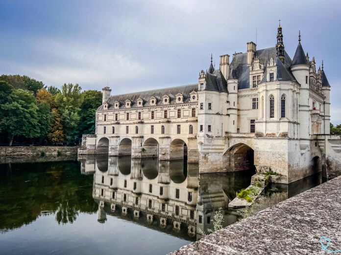 Top 10 Most Romantic Places in France!