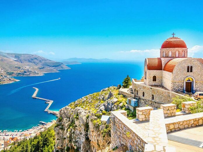 The Most Spectacular Places to Go Sailing in Greece