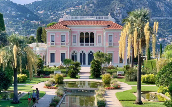 9 French Villas and Gardens That Redefine European Elegance